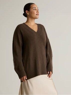 Quince Mongolian Cashmere V-Neck Oversized Sweater in Brown Size L